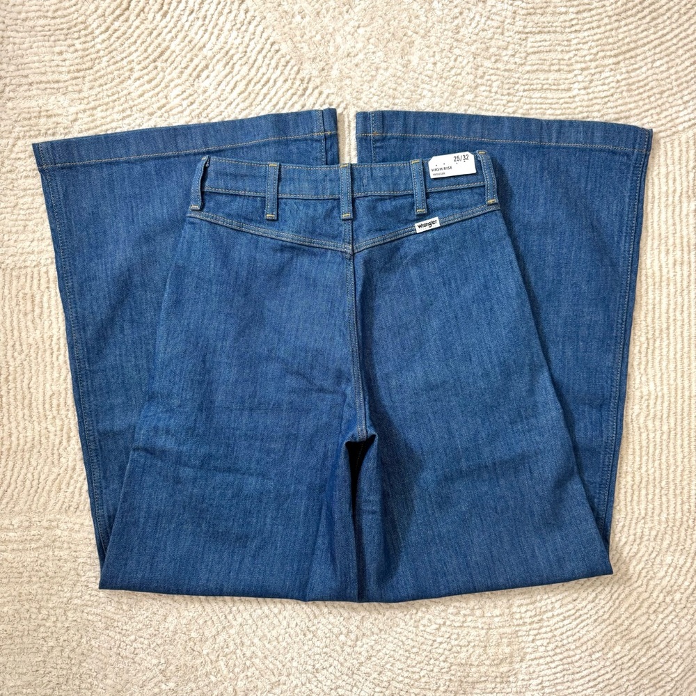 NWT Wrangler High Rise Trouser Wide Leg Jeans Original Rinse Size 25 x 32 - Picture 6 of 8
